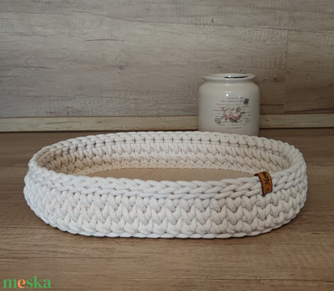 Ekrü - horgolt ovális tálca - otthon & életmód - konyhafelszerelés, tálalás - tálalás - tálca - Meska.hu