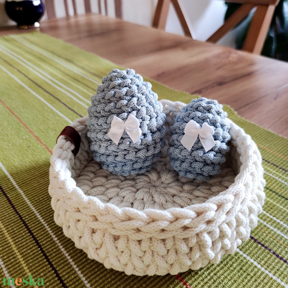 Húsvéti tojás dísz - világos kék - ünnepi díszek, dekorációk - húsvéti díszek és dekorációk - húsvéti tojás, hímestojás - Meska.hu