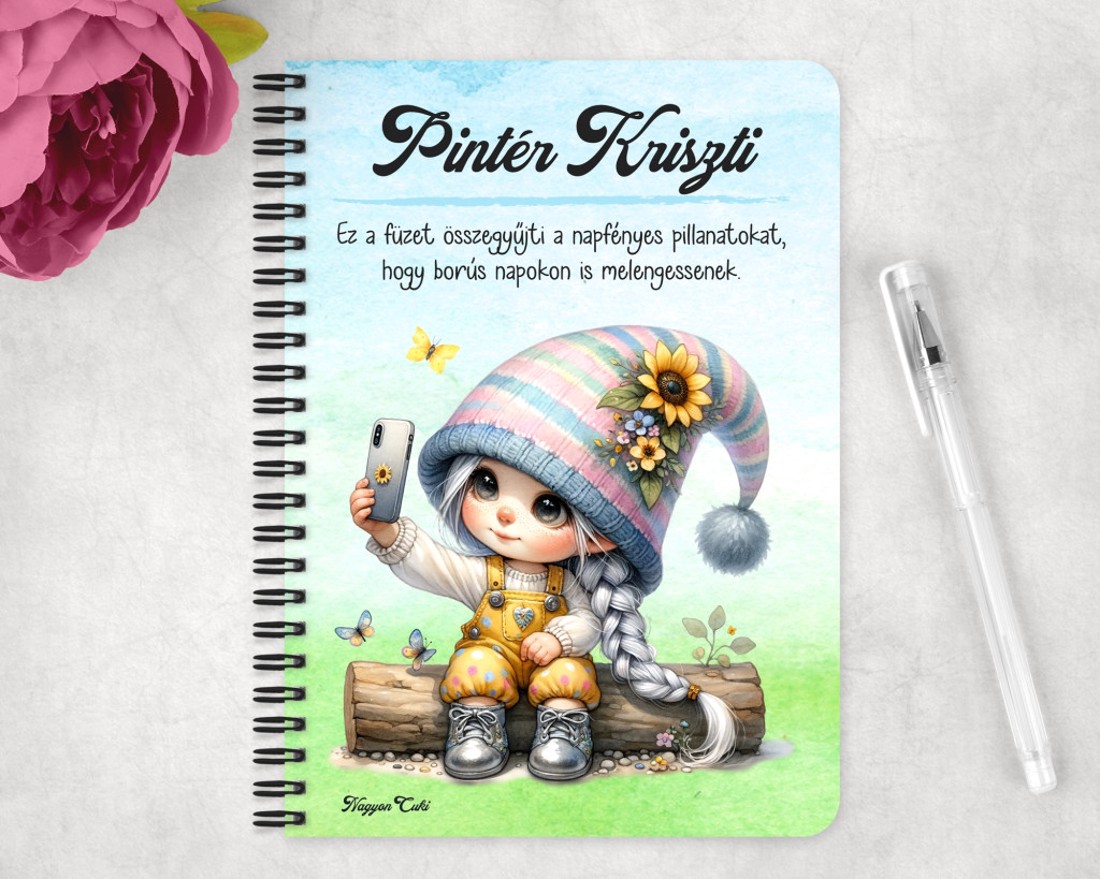Személyre szabható - Selfie napraforgós manó lány mintás A6-os füzet - otthon & életmód - papír, írószer - jegyzetfüzet & napló - Meska.hu