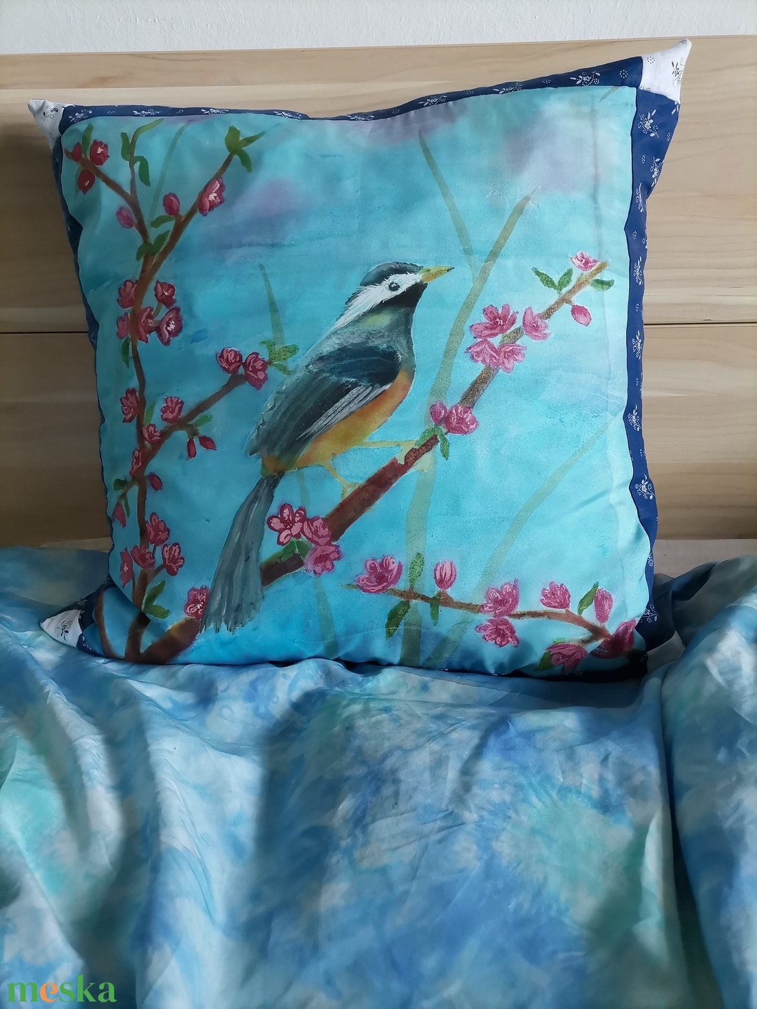 Madaras selyempárna - otthon & életmód - lakástextil - párna & párnahuzat - Meska.hu