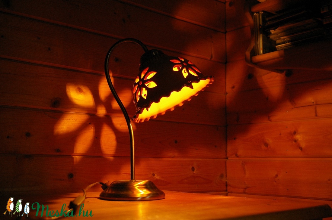 Terrakotta virágos áttört - asztali lámpa - otthon & lakás - lámpa - asztali lámpa - Meska.hu