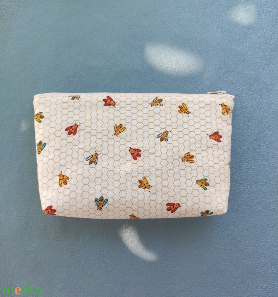 Méhecske mintás neszesszer - táska & tok - neszesszer - Meska.hu