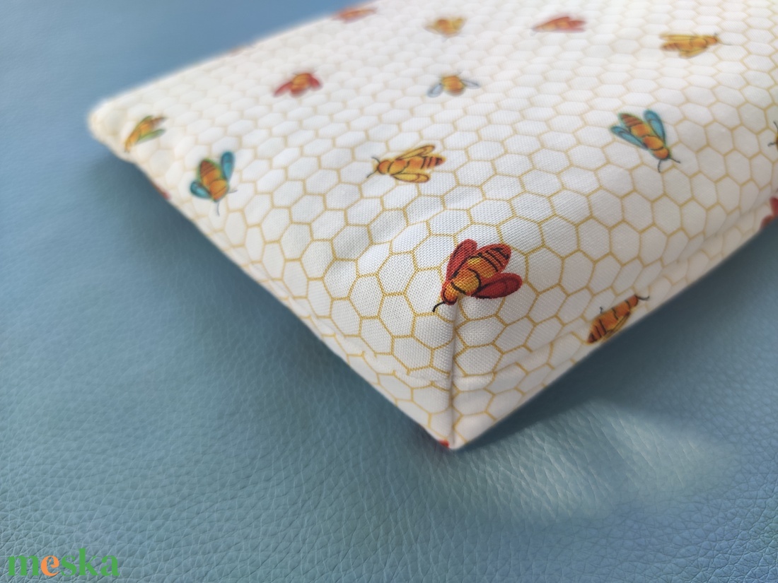 Méhecske mintás neszesszer - táska & tok - neszesszer - Meska.hu