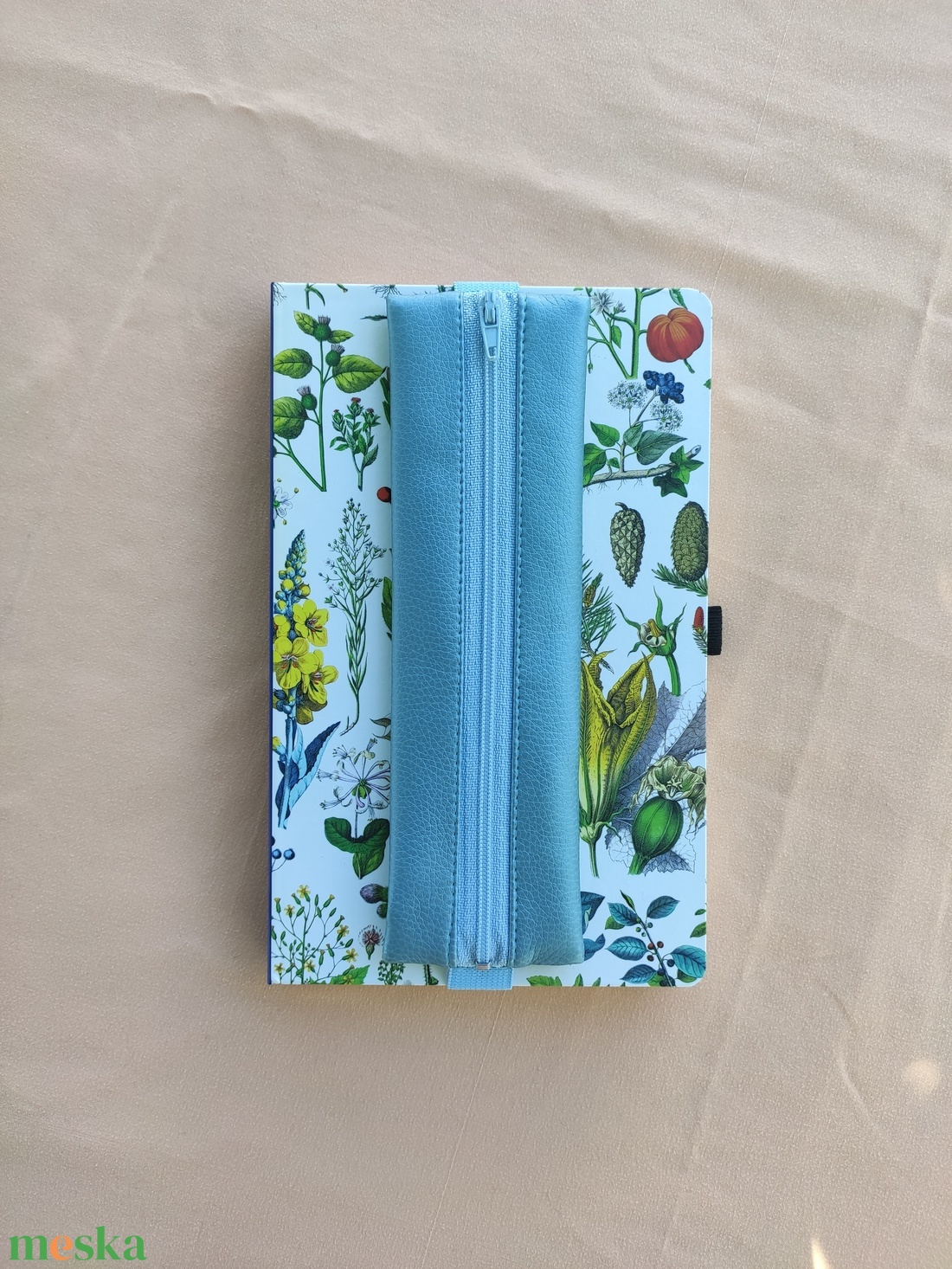 Tolltartó - otthon & életmód - papír, írószer - tolltartó & ceruzatekercs - Meska.hu