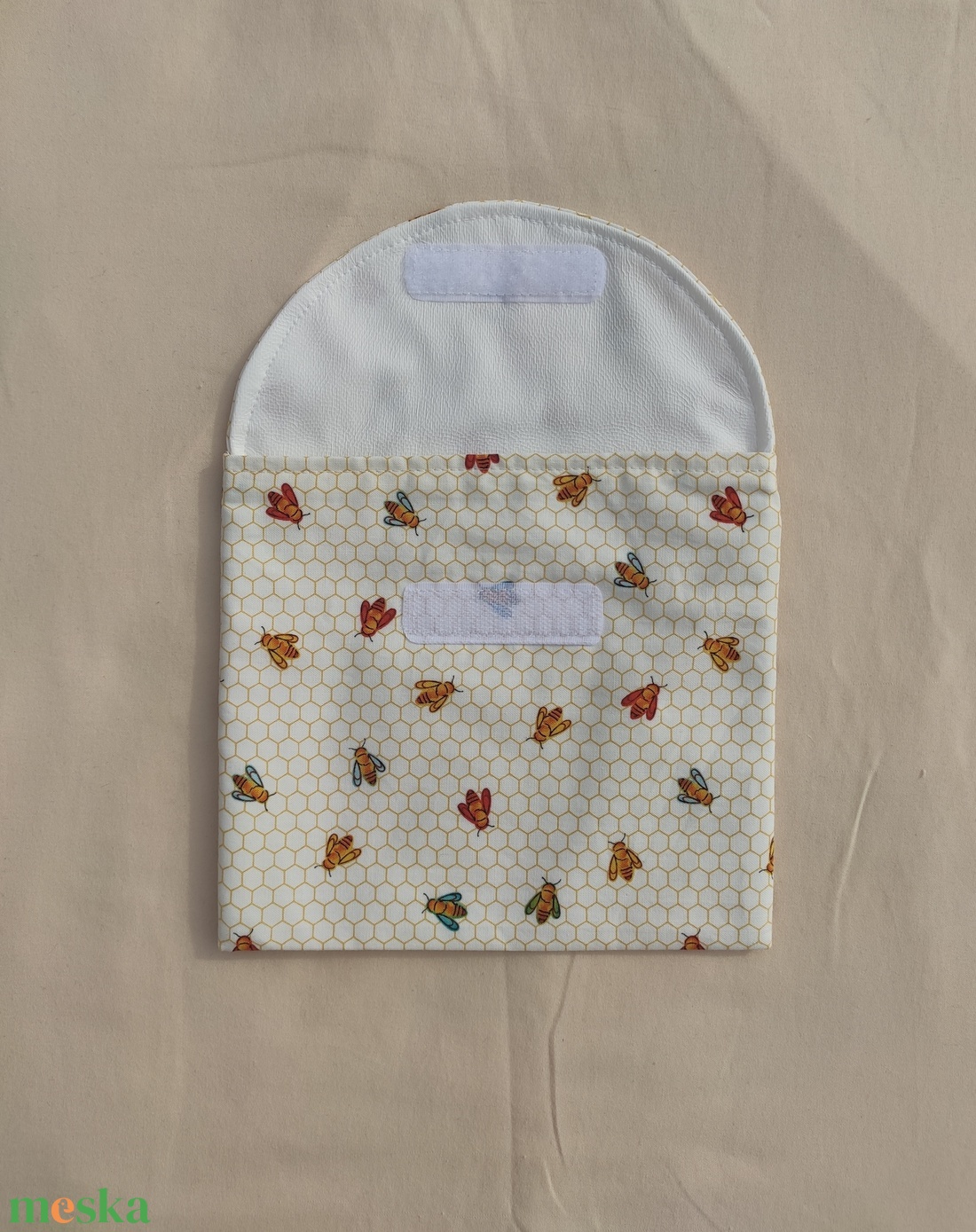 Szendvics / pékáru tasak méhecske mintával - táska & tok - uzsonna- & ebéd tartó - szendvics csomagoló - Meska.hu