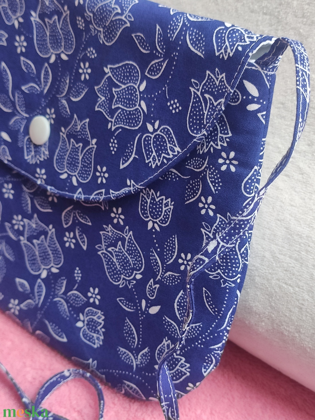 Tulipán mintás táska - táska & tok - kézitáska & válltáska - vállon átvethető táska - Meska.hu