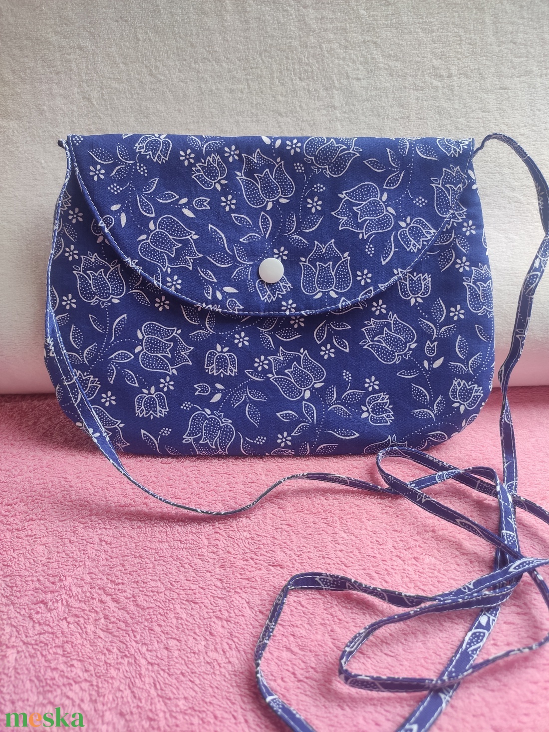 Tulipán mintás táska - táska & tok - kézitáska & válltáska - vállon átvethető táska - Meska.hu