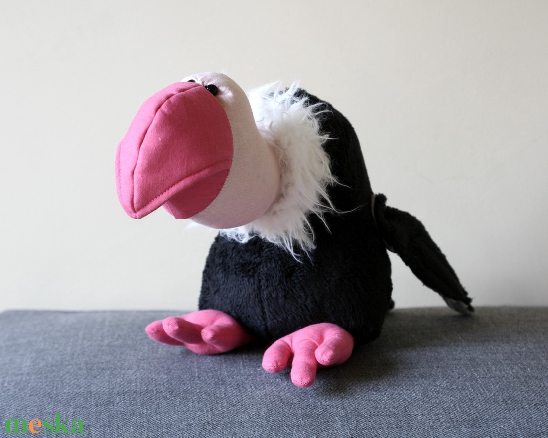 Kondorkeselyű, Szomorú, öreg, kopasz dögevő - játék & sport - plüssállat & játékfigura - madár - Meska.hu