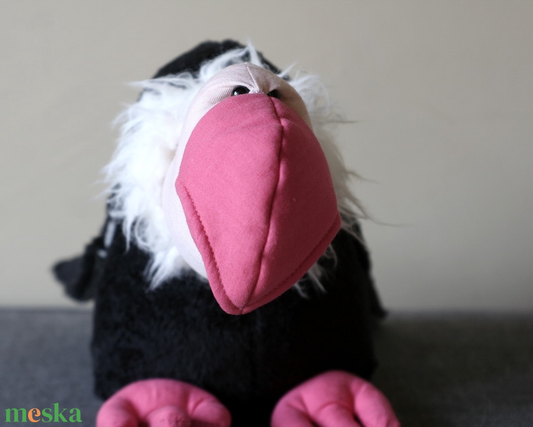 Kondorkeselyű, Szomorú, öreg, kopasz dögevő - játék & sport - plüssállat & játékfigura - madár - Meska.hu