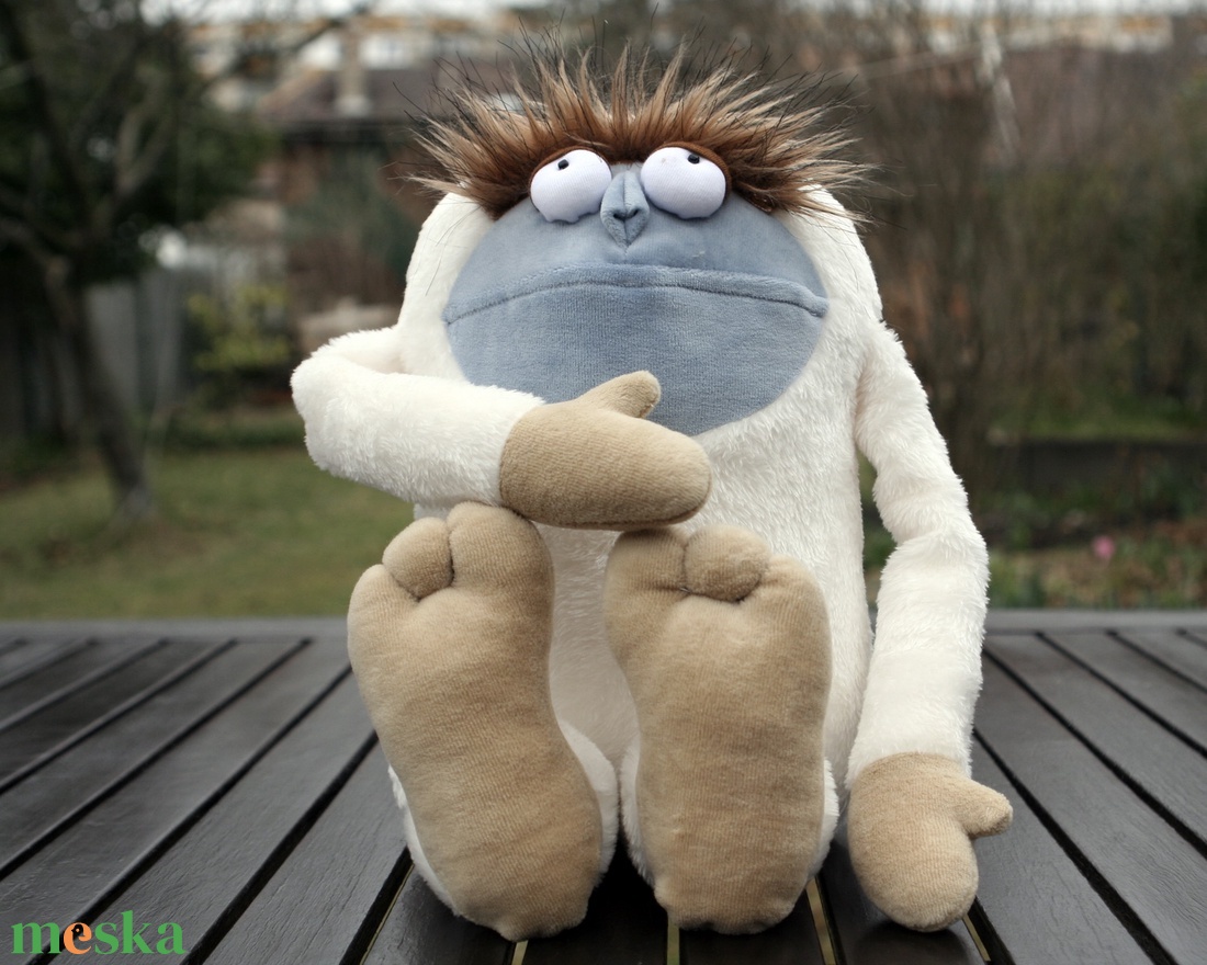 Jeti, Morcos nagylábú mesebeli hegyi szörnyeteg - játék & sport - plüssállat & játékfigura - szörnyike - Meska.hu Jeti, Morcos nagylábú mesebeli hegyi szörnyeteg - játék & sport - plüssállat & játékfigura - szörnyike - Meska.hu