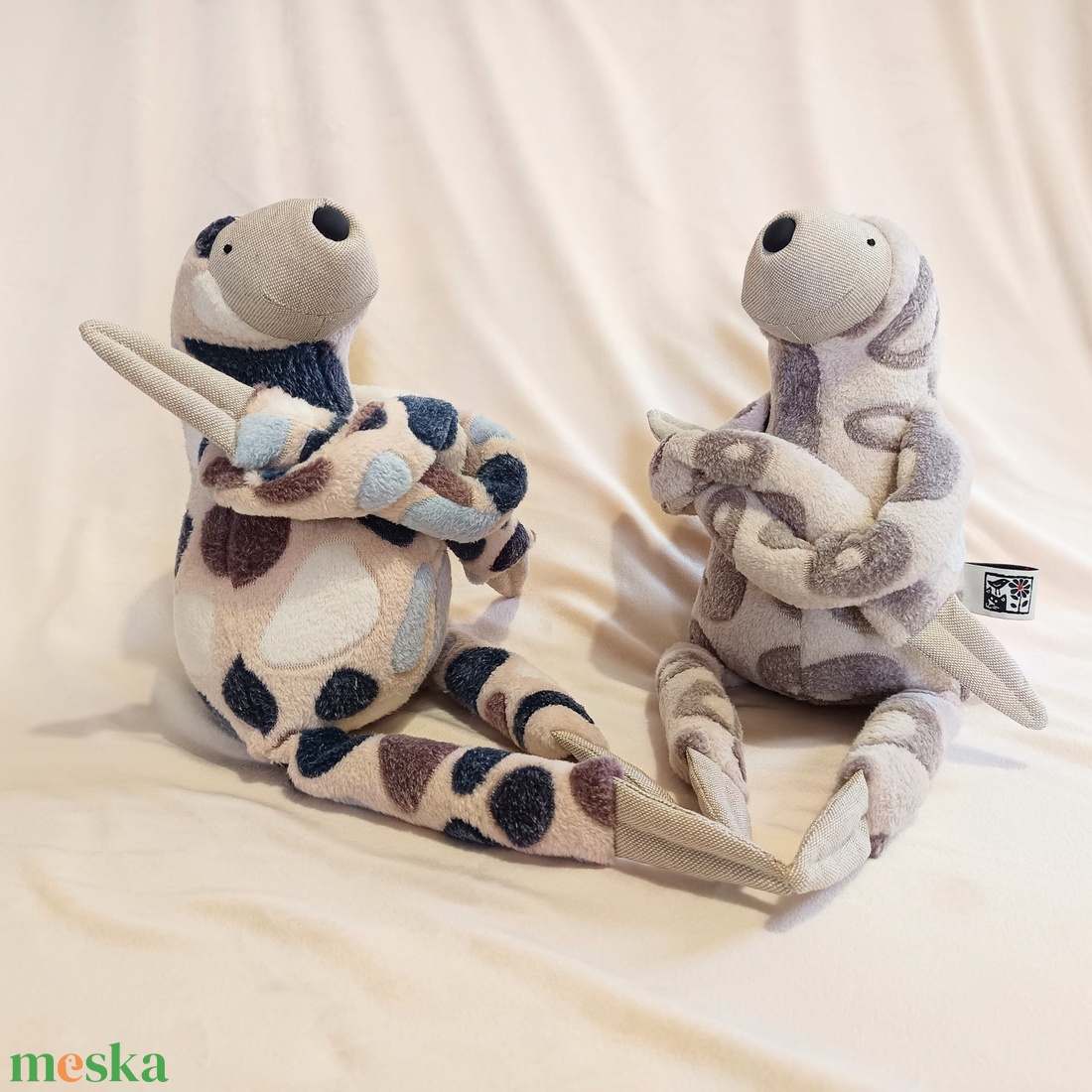 Kis Foltos Plüss Lajhár (buborék mintás) - játék & sport - plüssállat & játékfigura - más figura - Meska.hu