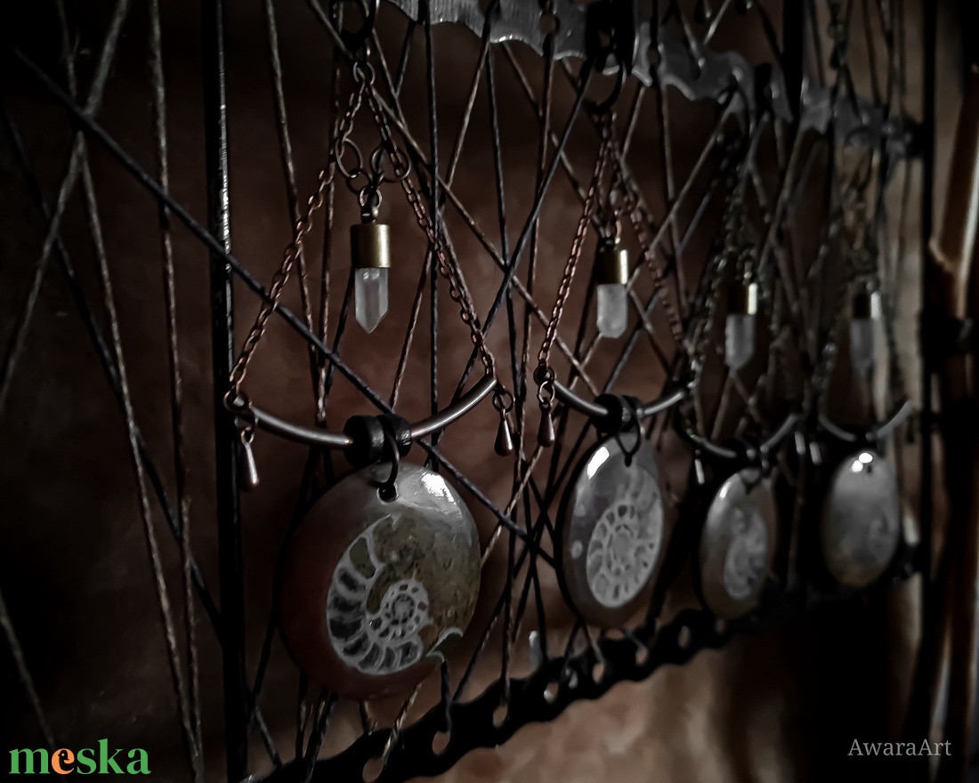 Ősidő fosszilis fülbevaló - ékszer - fülbevaló - lógó fülbevaló - Meska.hu Ősidő fosszilis fülbevaló - ékszer - fülbevaló - lógó fülbevaló - Meska.hu