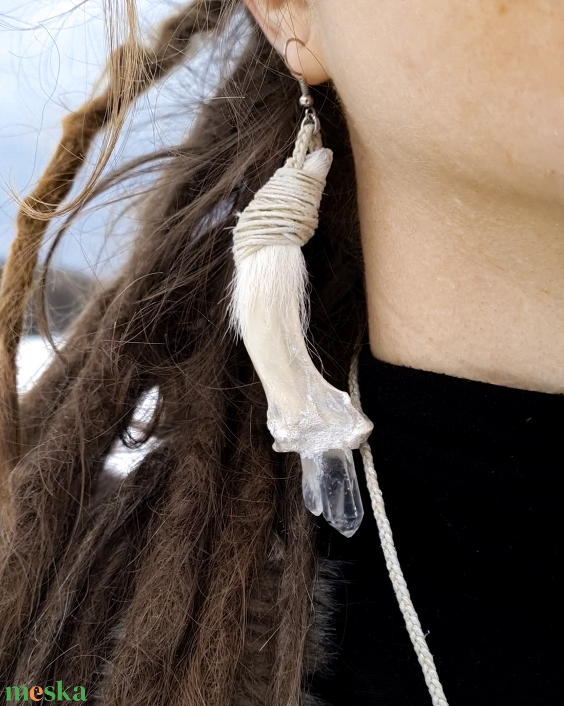 Hóvilág  Jégkristály talizmán csonttal, valódi szőrrel - ékszer - ékszerszett - Meska.hu