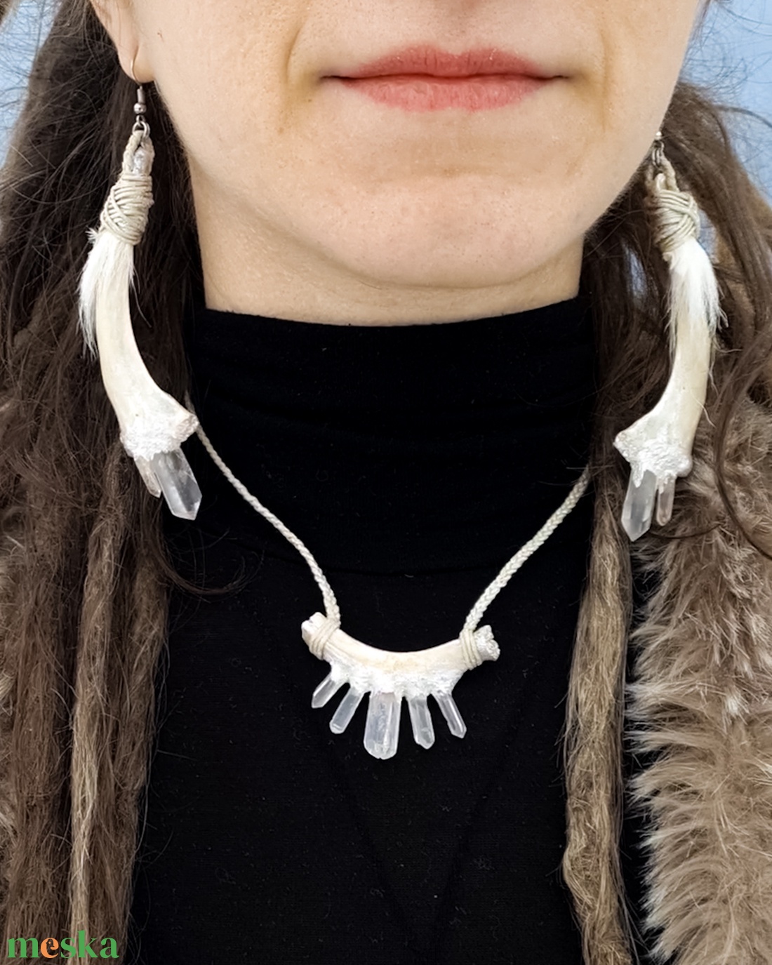 Hóvilág  Jégkristály talizmán csonttal, valódi szőrrel - ékszer - ékszerszett - Meska.hu