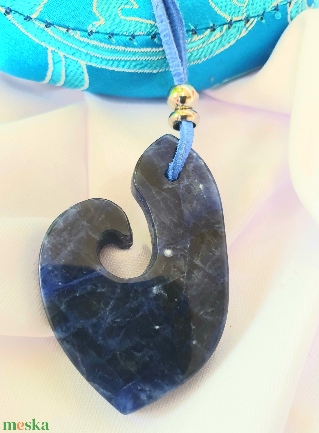 Lápis-lazuli nyaklánc horgony formájú medállal - ékszer - nyaklánc - medál - Meska.hu Lápis-lazuli nyaklánc horgony formájú medállal - ékszer - nyaklánc - medál - Meska.hu