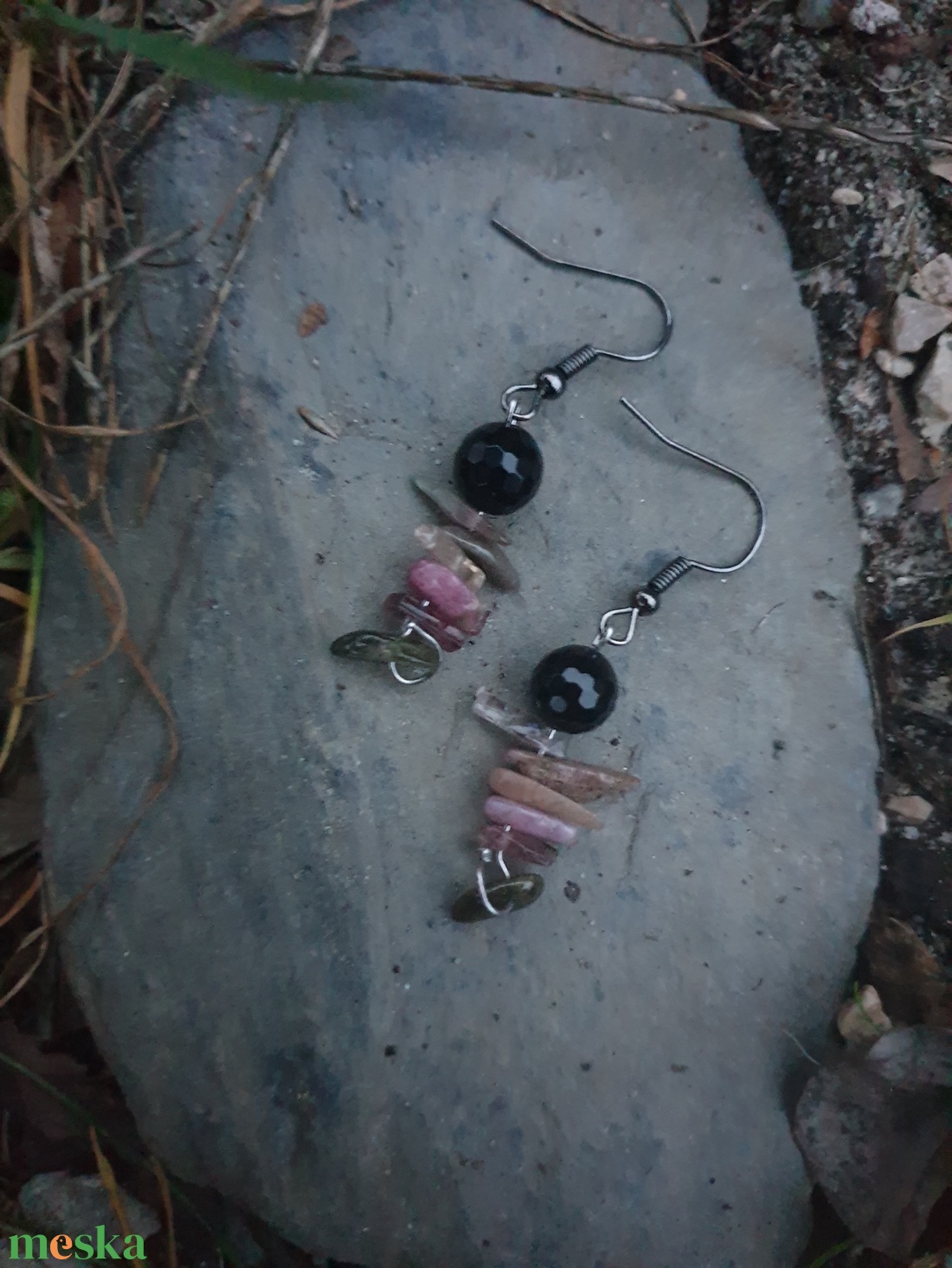 Tiszta gondolatok fülbevaló turmalinból - ékszer - fülbevaló - lógó fülbevaló - Meska.hu