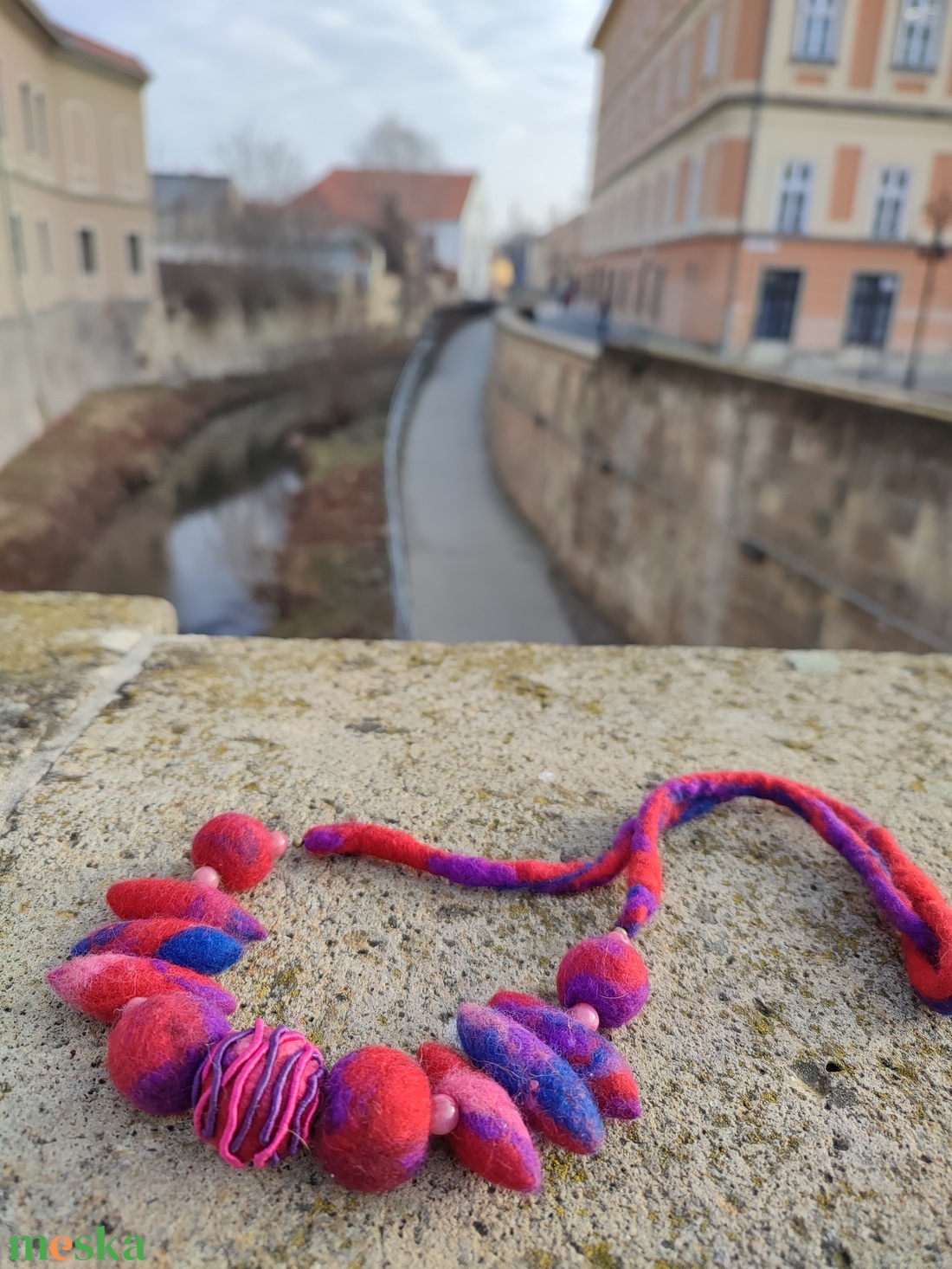 Pink, lila nemez nyakék - ékszer - nyaklánc - bogyós nyaklánc - Meska.hu Pink, lila nemez nyakék - ékszer - nyaklánc - bogyós nyaklánc - Meska.hu
