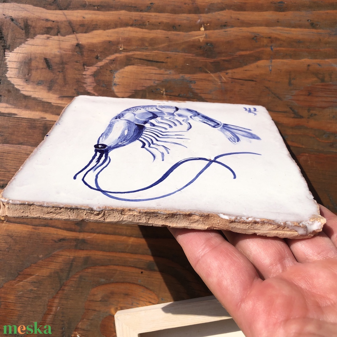 Kézzel festett mázazott portugál csempe garnéla rák mintával - otthon & életmód - dekoráció - fali és függő dekoráció - csempe - Meska.hu