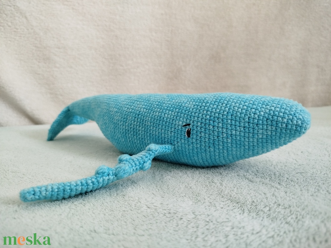 Horgolt bálna hímzett szemmel - játék & sport - plüssállat & játékfigura - más figura - Meska.hu