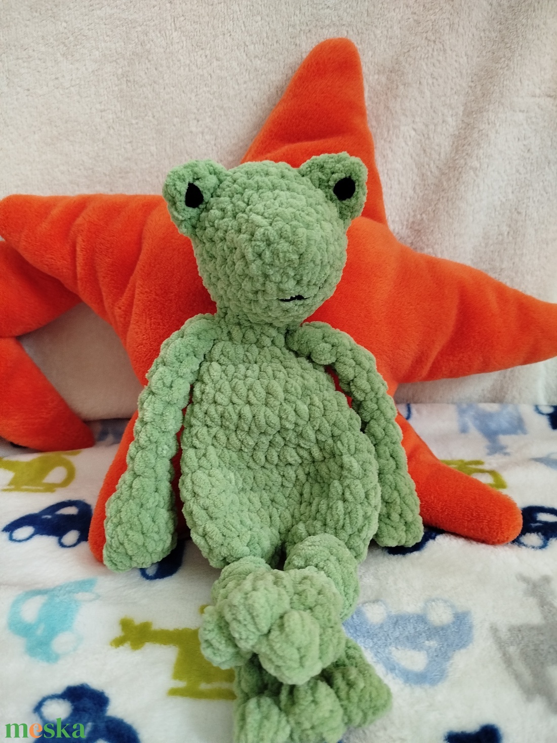 Horgolt béka szundipajti - világoszöld - játék & sport - plüssállat & játékfigura - béka - Meska.hu