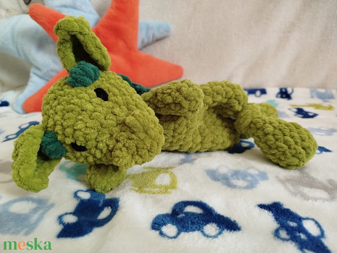 Horgolt sárkány szundipajti  - játék & sport - plüssállat & játékfigura - plüss sárkány - Meska.hu