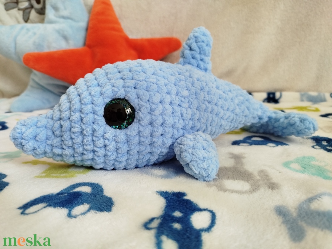 Horgolt delfin plüss világoskék - játék & sport - plüssállat & játékfigura - más figura - Meska.hu