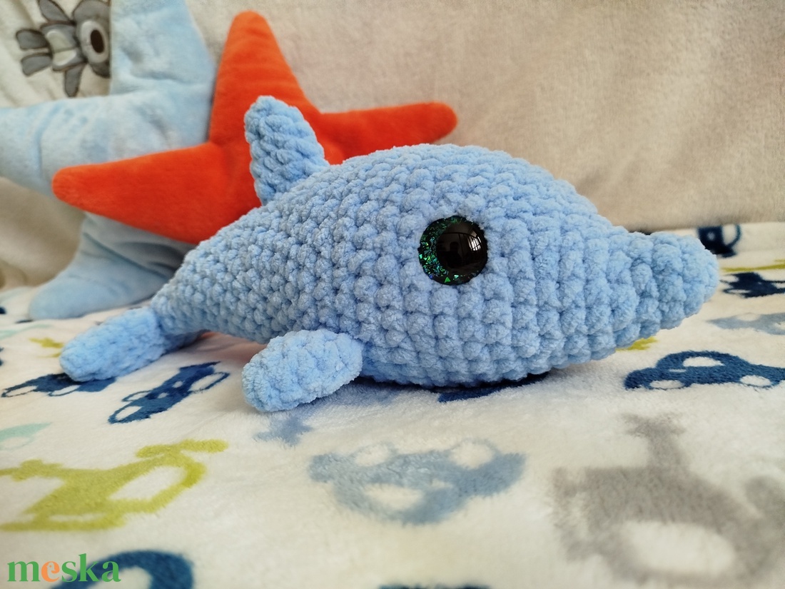 Horgolt delfin plüss világoskék - játék & sport - plüssállat & játékfigura - más figura - Meska.hu