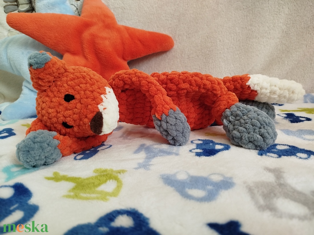 Horgolt róka szundipajti - játék & sport - plüssállat & játékfigura - róka - Meska.hu