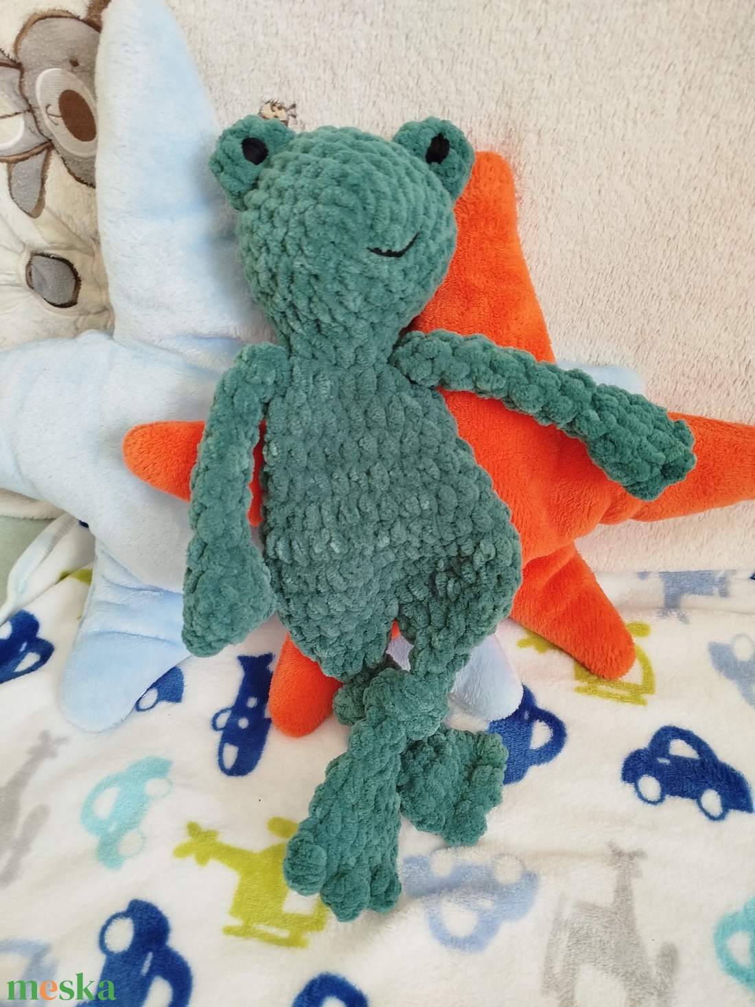 Horgolt béka szundipajti - sötétzöld - játék & sport - plüssállat & játékfigura - béka - Meska.hu