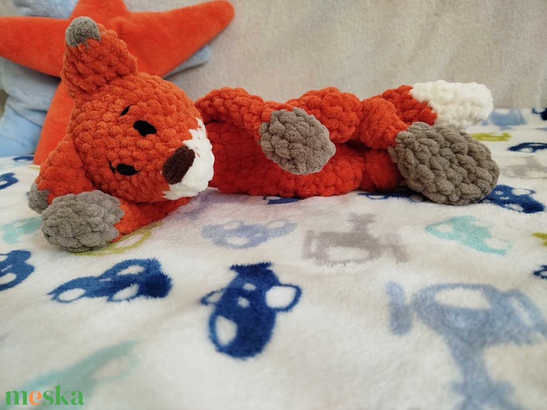 Horgolt róka szundipajti - játék & sport - plüssállat & játékfigura - róka - Meska.hu