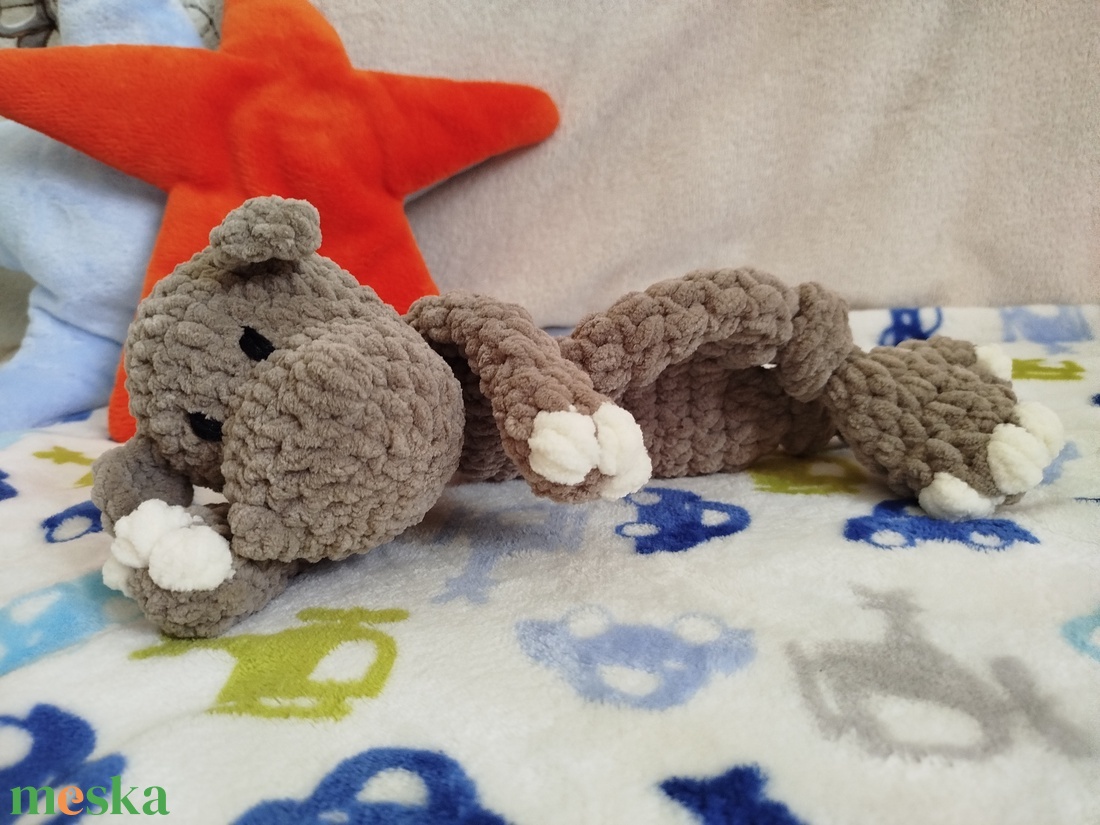 Horgolt víziló szundipajti - sötétbarna - játék & sport - plüssállat & játékfigura - más figura - Meska.hu