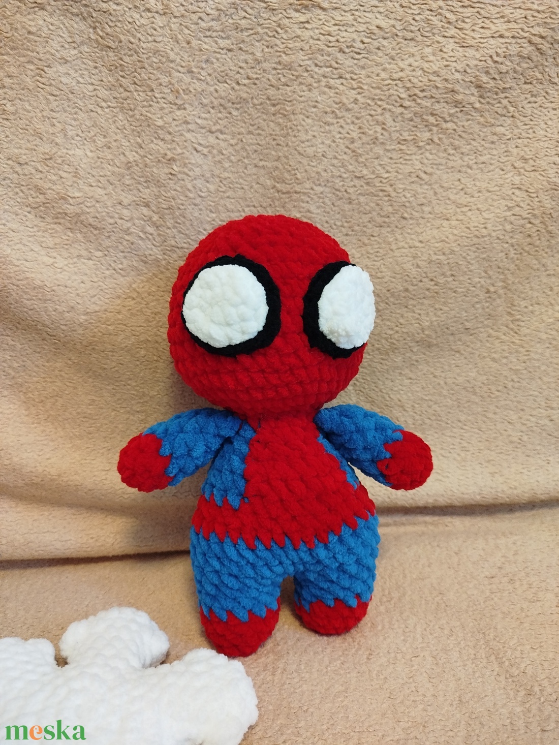 Horgolt Pókember figura - játék & sport - plüssállat & játékfigura - plüss mesefigurák - Meska.hu