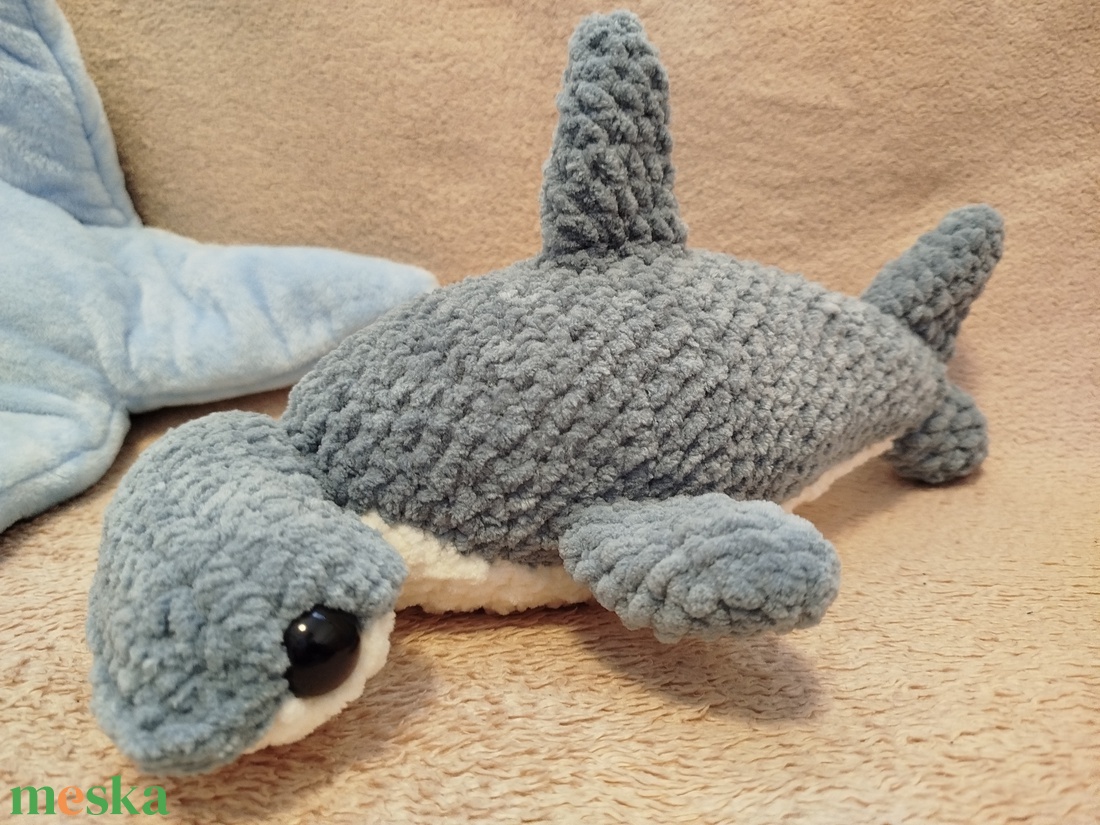 Horgolt pörölycápa - játék & sport - plüssállat & játékfigura - más figura - Meska.hu