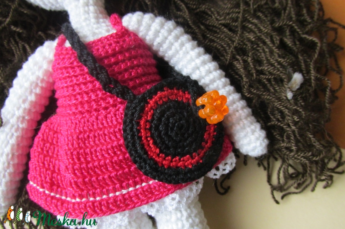 Szilvia baba - amigurumi baba - horgolt baba - horgolt öltöztetős baba - baba ruhatárral - játékbaba -  - Meska.hu