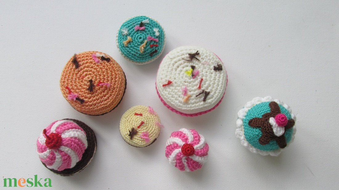 Amigurumi sütemények - amigurumi makaron - amigurumi muffin - horgolt makaron - horgolt muffin - játék & sport - szerepjáték - Meska.hu Amigurumi sütemények - amigurumi makaron - amigurumi muffin - horgolt makaron - horgolt muffin - játék & sport - szerepjáték - Meska.hu