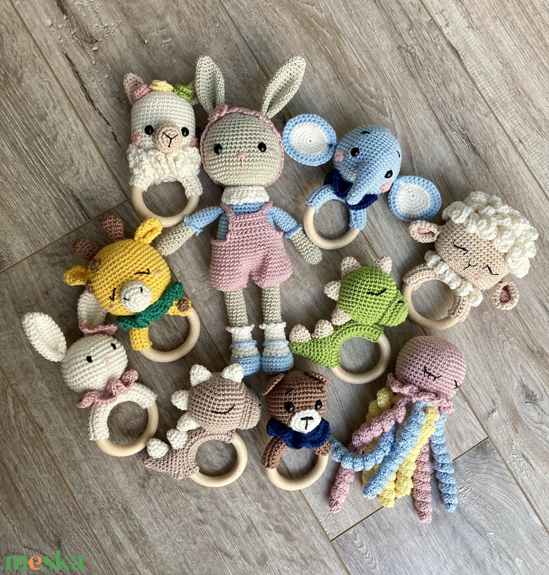 Horgolt alvó polip baba játék - játék & sport - plüssállat & játékfigura - polip - Meska.hu