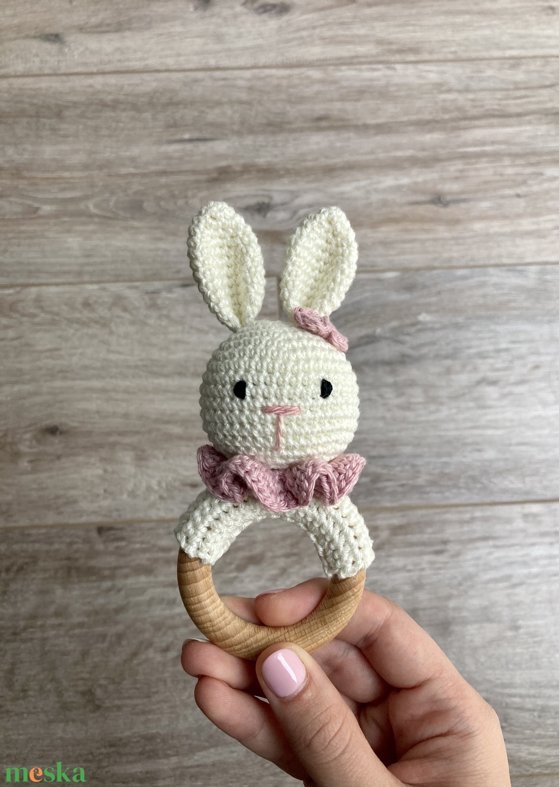 Nyuszi baba csörgő és rágóka - játék & sport - 3 éves kor alattiaknak - csörgő - Meska.hu