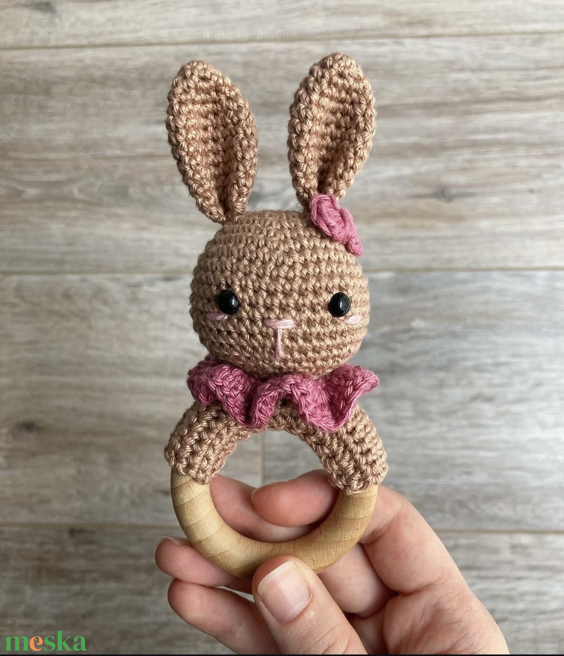 Horgolt nyuszi csörgő - játék & sport - 3 éves kor alattiaknak - csörgő - Meska.hu