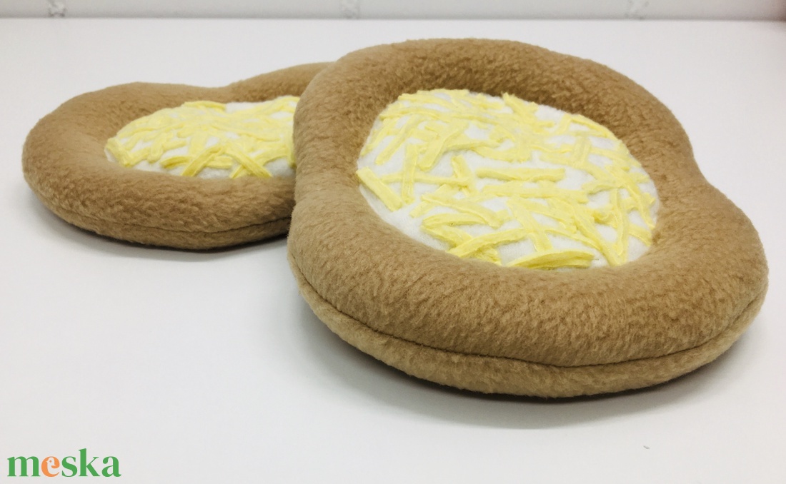 Játék étel- sajtos tejfölös lángos - játék & sport - szerepjáték - Meska.hu Játék étel- sajtos tejfölös lángos - játék & sport - szerepjáték - Meska.hu