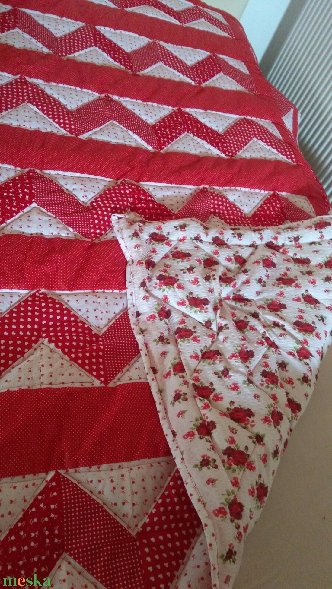 Óriási piros patchwork takaró, francia ágyra, választható szín és minta kombináció - otthon & életmód - lakástextil - ágytakaró - Meska.hu Óriási piros patchwork takaró, francia ágyra, választható szín és minta kombináció - otthon & életmód - lakástextil - ágytakaró - Meska.hu