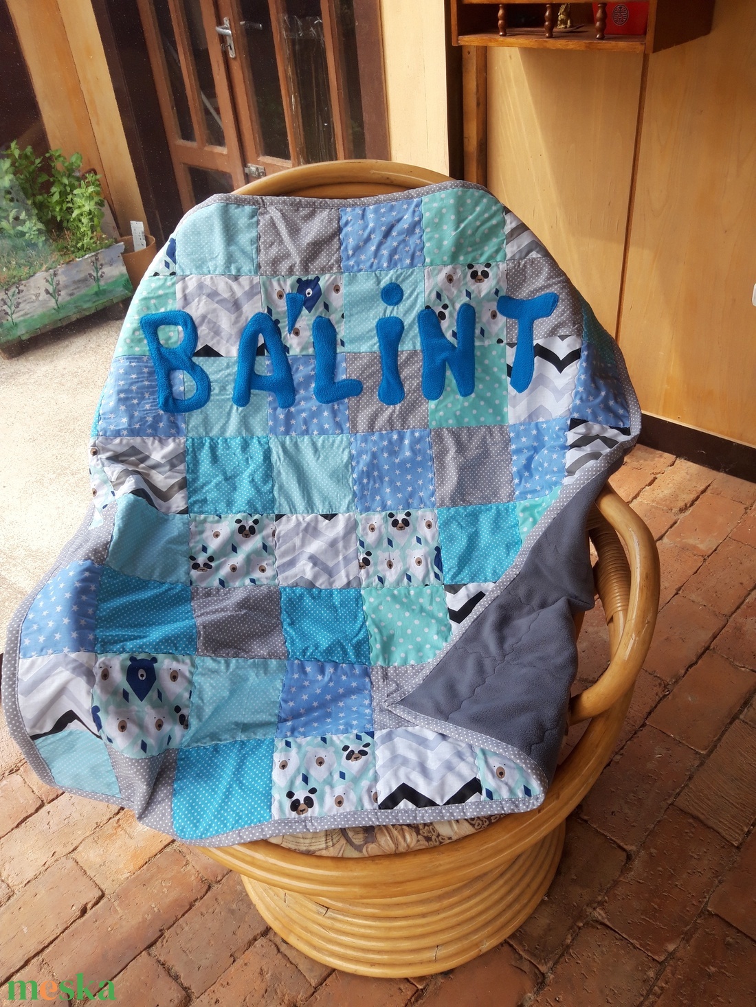 Patchwork babatakaró, kisfiús színösszetételben, névvel - otthon & életmód - babaszoba, gyerekszoba - babatakaró, gyerek pléd - Meska.hu Patchwork babatakaró, kisfiús színösszetételben, névvel - otthon & életmód - babaszoba, gyerekszoba - babatakaró, gyerek pléd - Meska.hu