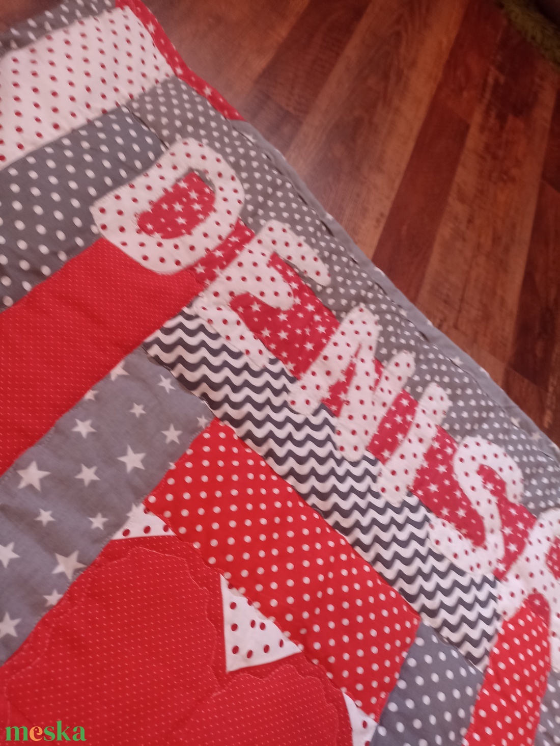 Patchwork / Foltvarrott babatakaró, piros szürke színben, Szívecske mintával és névvel ha szeretnéd - otthon & életmód - babaszoba, gyerekszoba - babatakaró, gyerek pléd - Meska.hu Patchwork / Foltvarrott babatakaró, piros szürke színben, Szívecske mintával és névvel ha szeretnéd - otthon & életmód - babaszoba, gyerekszoba - babatakaró, gyerek pléd - Meska.hu