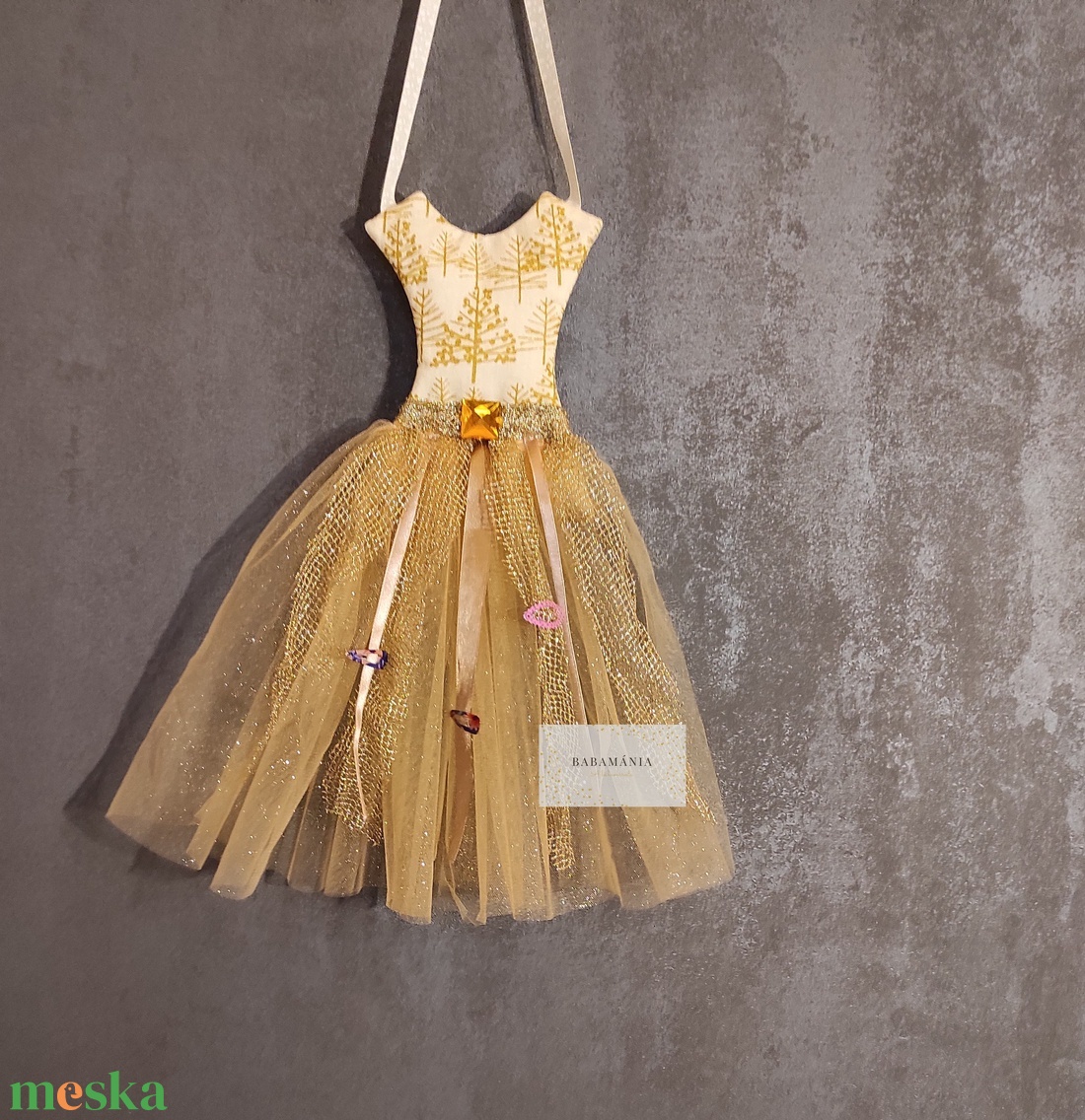 Hajcsatt és hajgumi tartó ruhácska - ruha & divat - hajdísz & hajcsat - hajdísz - Meska.hu