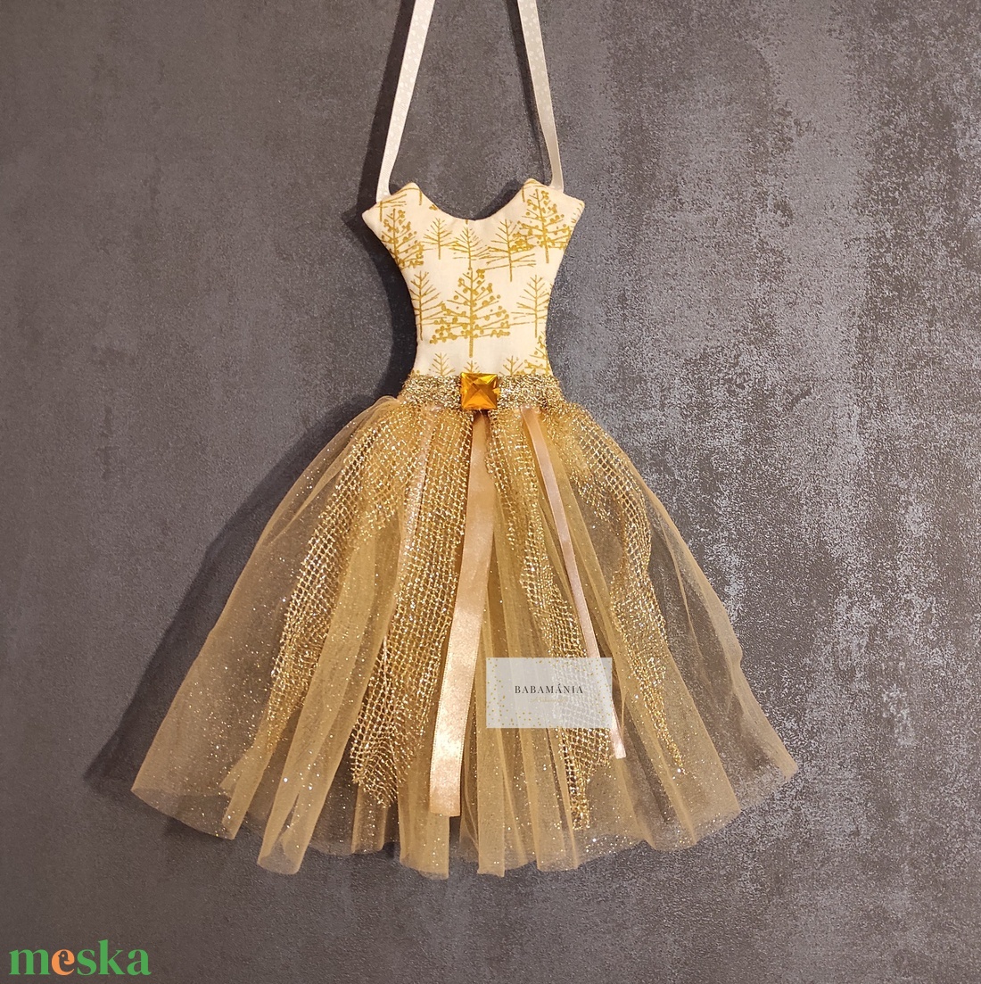 Hajcsatt és hajgumi tartó ruhácska - ruha & divat - hajdísz & hajcsat - hajdísz - Meska.hu