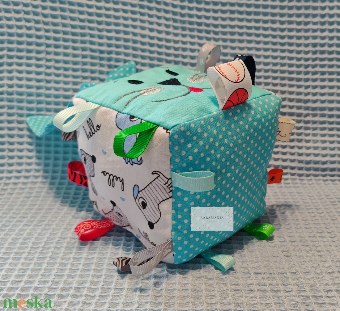 Húsvéti fiús nyuszis címkekocka - baba - mama - baba játékok - babakocka - Meska.hu