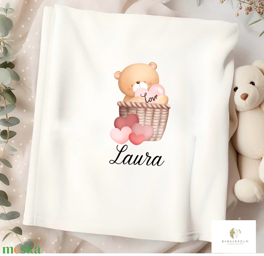 Névre szóló takaró babáknak, szívecskés, mackó mintával - otthon & életmód - babaszoba, gyerekszoba - babatakaró, gyerek pléd - Meska.hu Névre szóló takaró babáknak, szívecskés, mackó mintával - otthon & életmód - babaszoba, gyerekszoba - babatakaró, gyerek pléd - Meska.hu