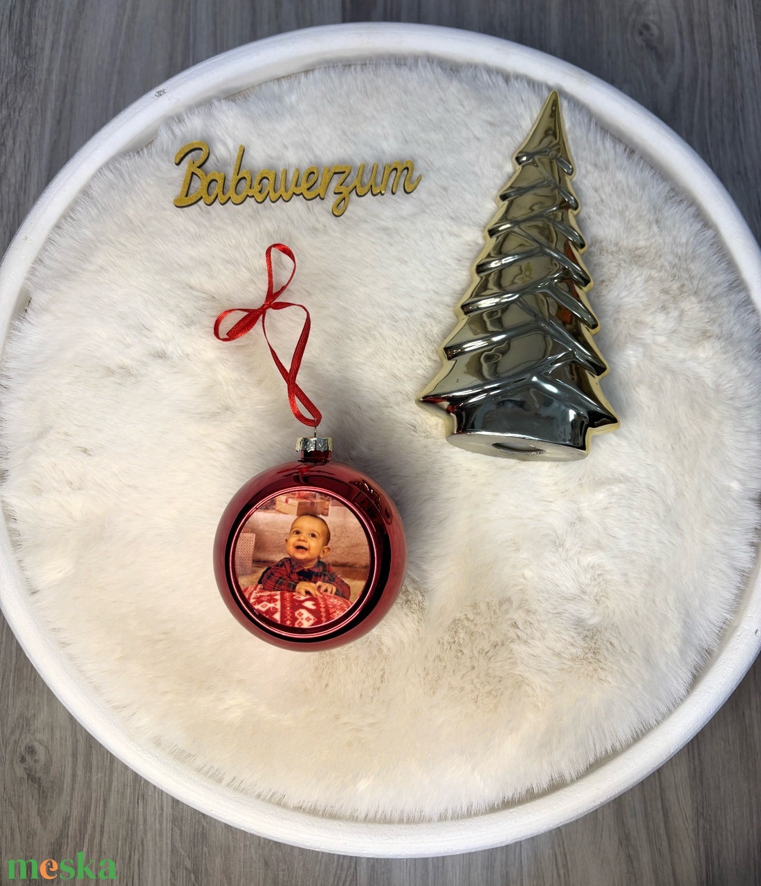 Gömb alakú, fényképes, piros karácsonyfa dísz - karácsony - karácsonyi lakásdekoráció - karácsonyfadíszek - Meska.hu