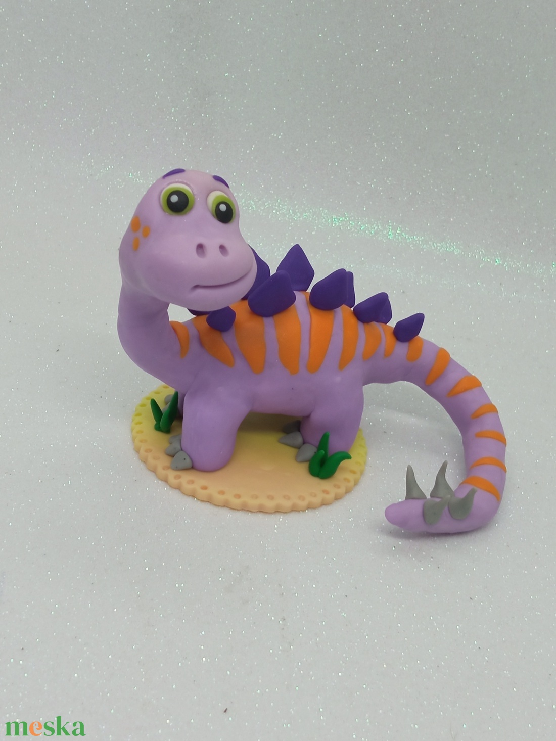 Liló Dínó Egyedi Örök Tortadísz  - otthon & életmód - konyhafelszerelés, tálalás - sütés, főzés - sütidísz - Meska.hu