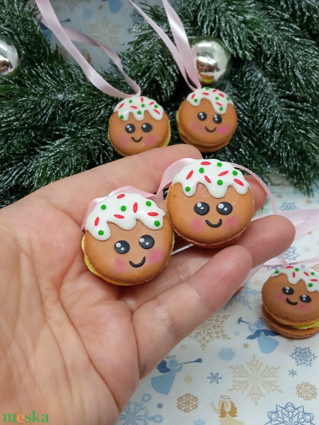 Mázas Mézi Pofi Macaron Karácsonyfadísz szeretettel szett ,gyermekbarát karácsonyfadísz, karácsonyi dekor  - karácsony - karácsonyi lakásdekoráció - karácsonyfadíszek - Meska.hu