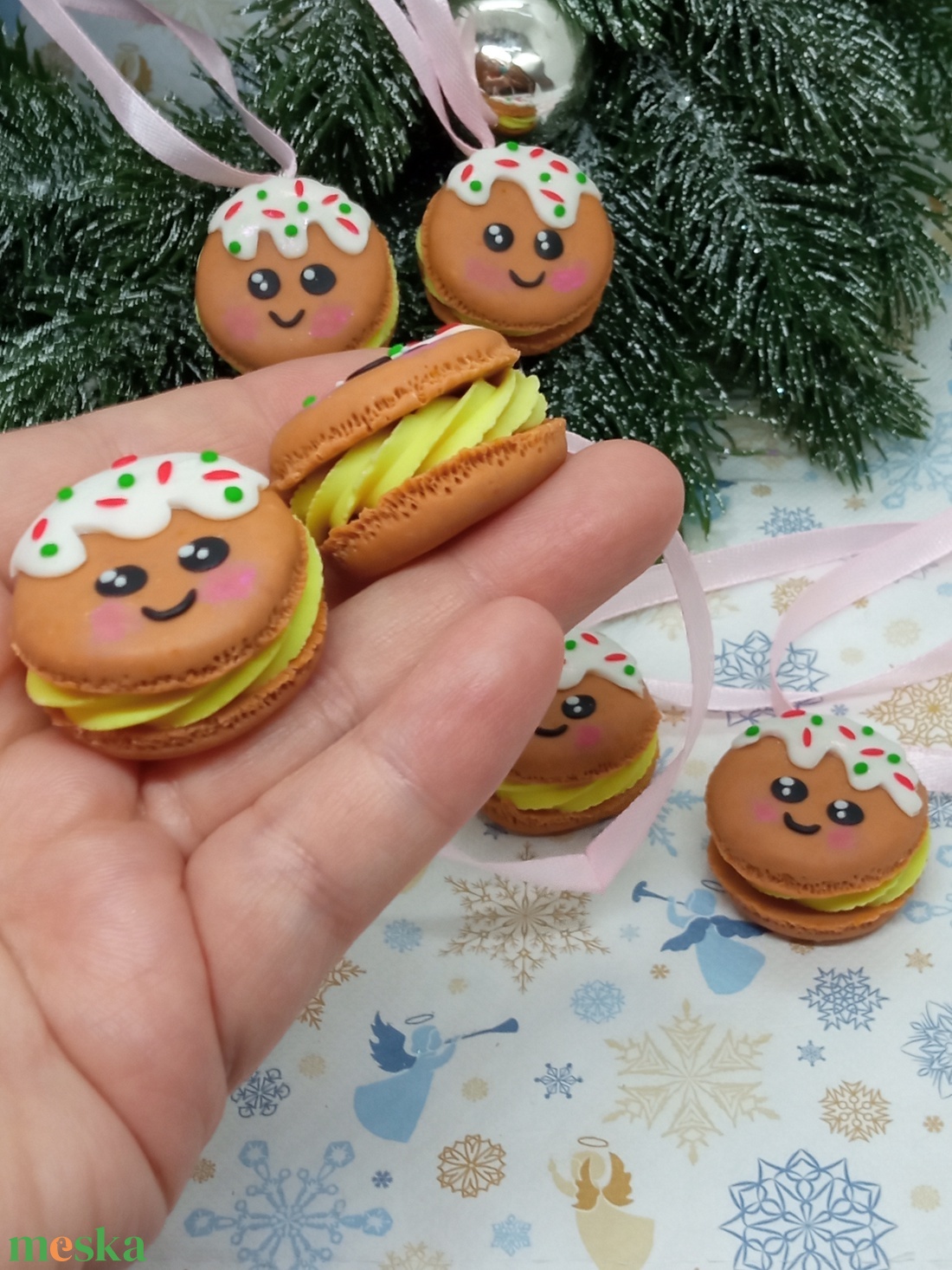 Mázas Mézi Pofi Macaron Karácsonyfadísz szeretettel szett ,gyermekbarát karácsonyfadísz, karácsonyi dekor  - karácsony - karácsonyi lakásdekoráció - karácsonyfadíszek - Meska.hu